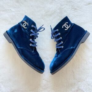 NEW!!  CHANEL women velvet boots size 38 EU Authentic Retail 1450$